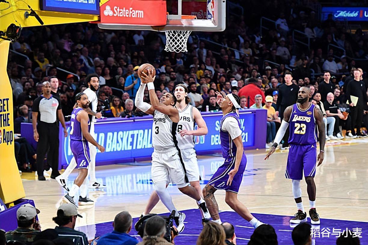 赛前上海海港备战NBA常规赛，状态回暖细节曝光，球迷炸锅，身体对抗强度拉满的简单介绍爱游戏娱乐空间